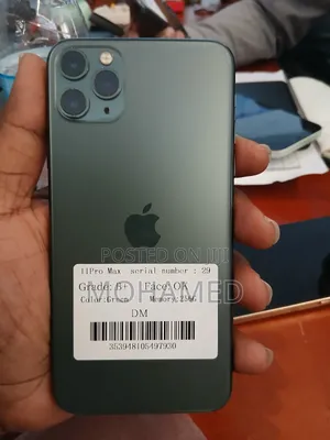Photo - Apple iPhone 11 Pro Max 256 GB Blue