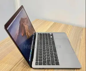 Laptop Apple MacBook Pro 2020 16GB Intel Core I7 SSD 512GB