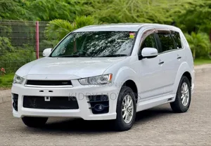 Mitsubishi Outlander 2011 White
