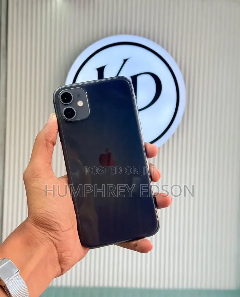 New Apple iPhone 11 128 GB Black