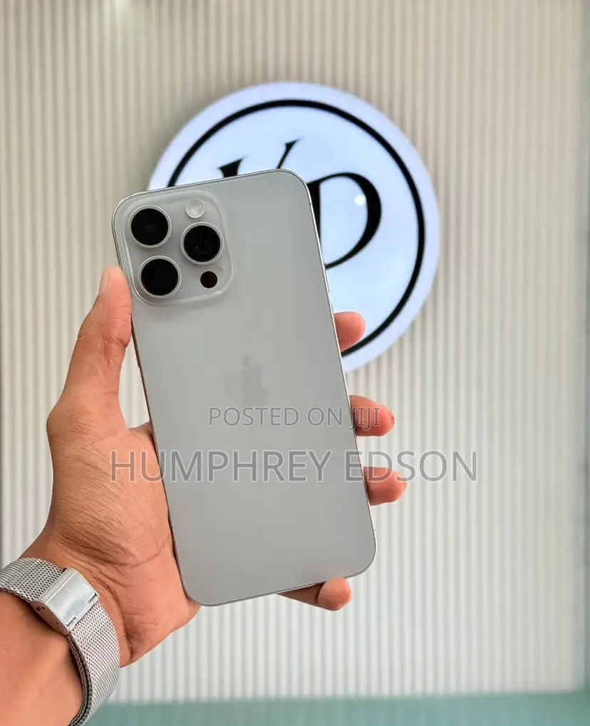 New Apple iPhone 15 Pro Max 256 GB Silver