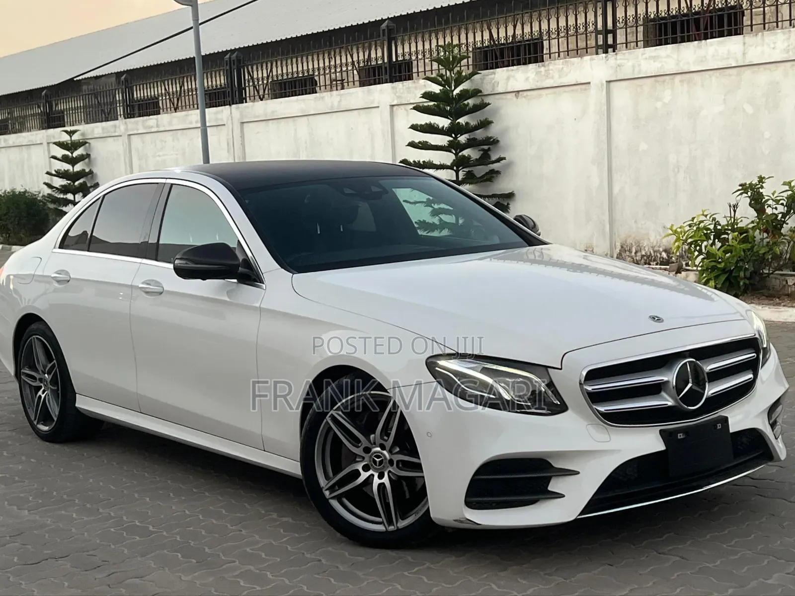 Mercedes-Benz 220E 2017 White