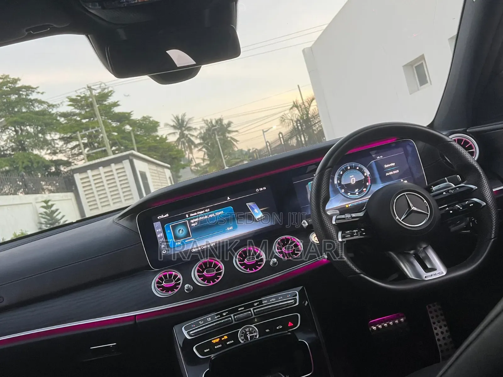Mercedes-Benz 220E 2017 White