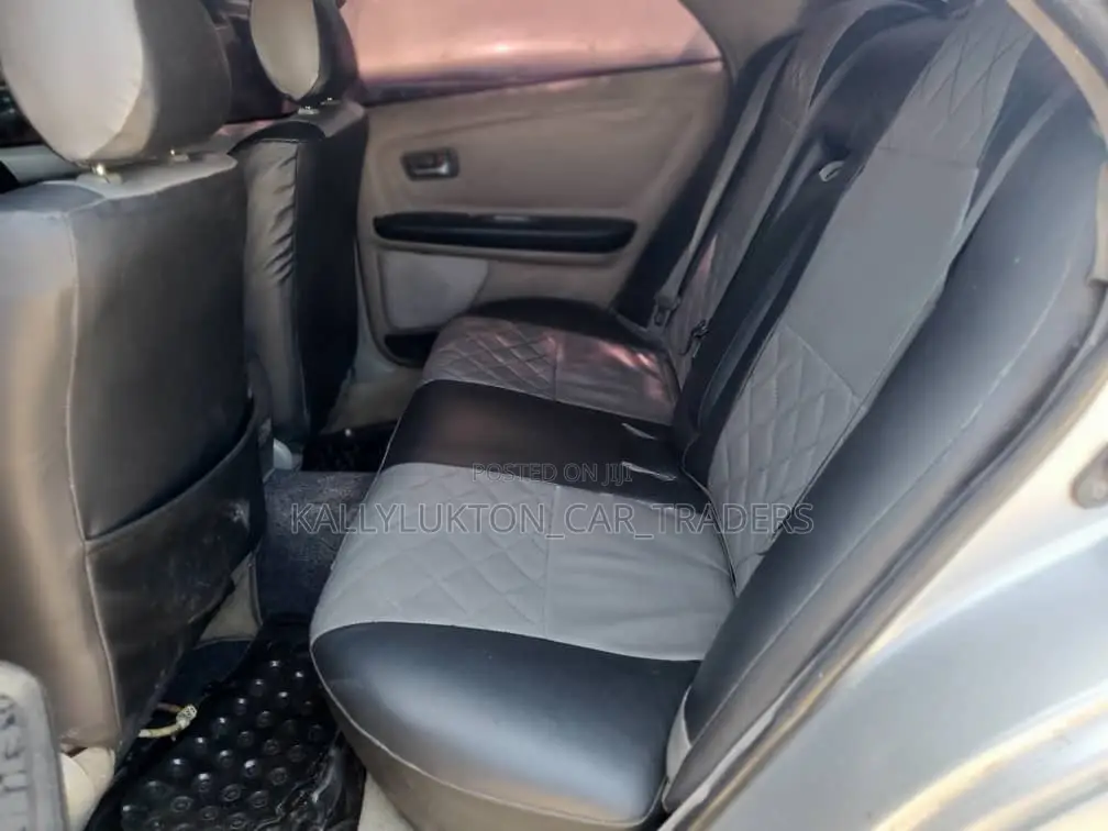 Toyota Mark II 1996 Silver