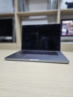 Laptop Apple MacBook Pro 2021 M1 16GB Apple M1 Pro SSD 512GB