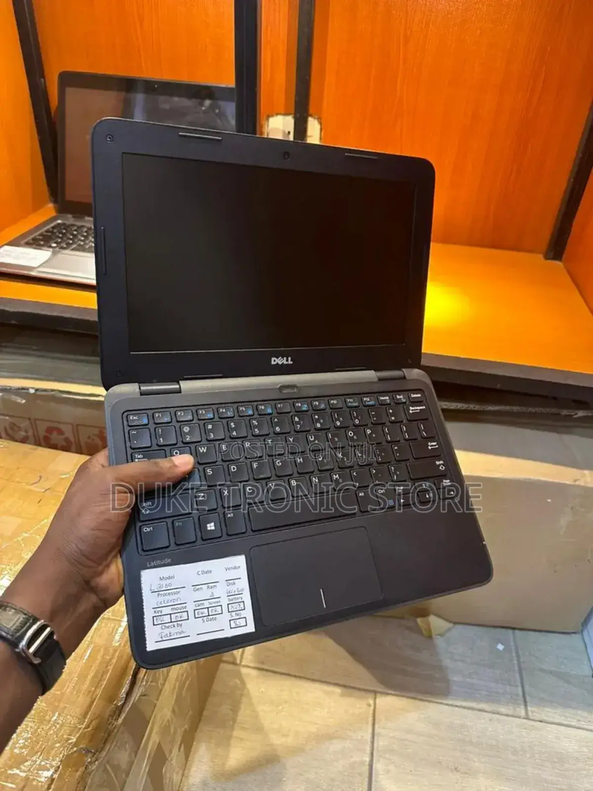 Laptop Dell Latitude 3180 4GB Intel Celeron SSD 128GB