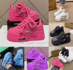 Ladies Classic Sneakers