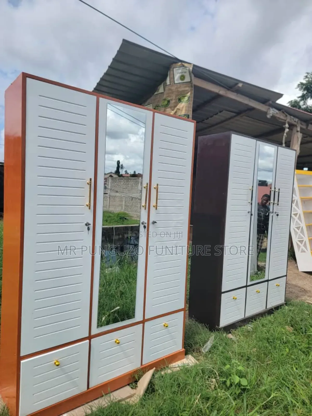 Kabati Milango Mitatu Classic Sana Imara Jeupe