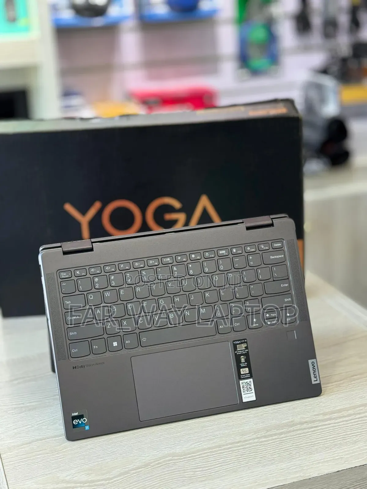 New Laptop Lenovo Yoga 7i 16GB Intel Core I7 SSD 512GB