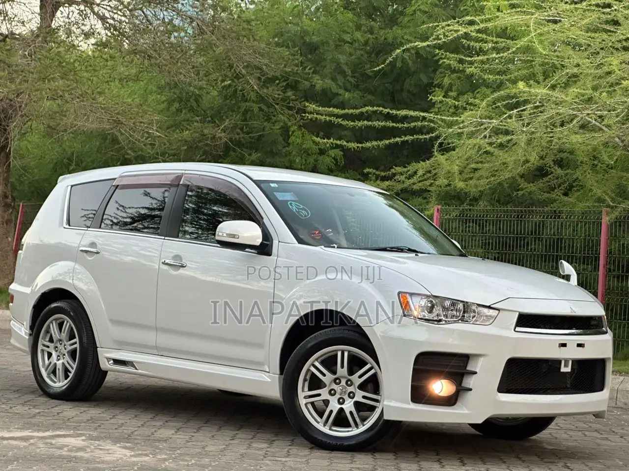 Mitsubishi Outlander 2.4 2009 White