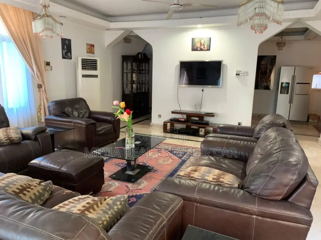 5bdrm House in Msasani for sale