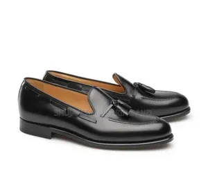 Shoes on Shining/Viatu Vikali