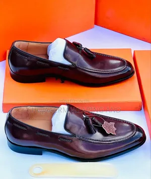 Shoes on Shining/Viatu Vikali