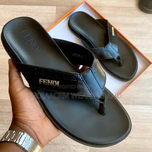 Open Shoes/Men Sandals/Leather Maked