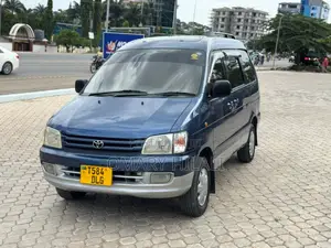 Toyota Noah 2001 Blue