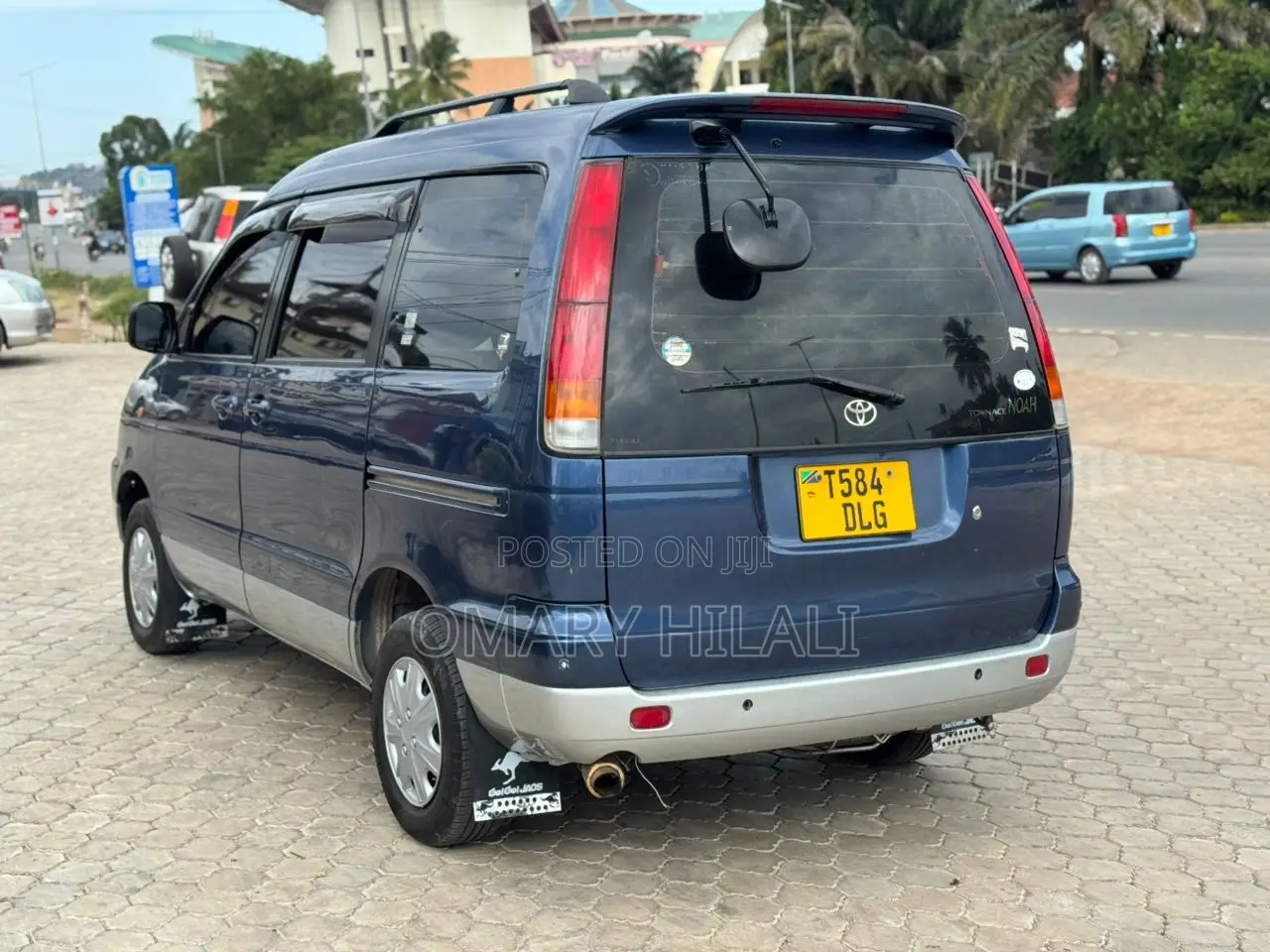 Toyota Noah 2001 Blue