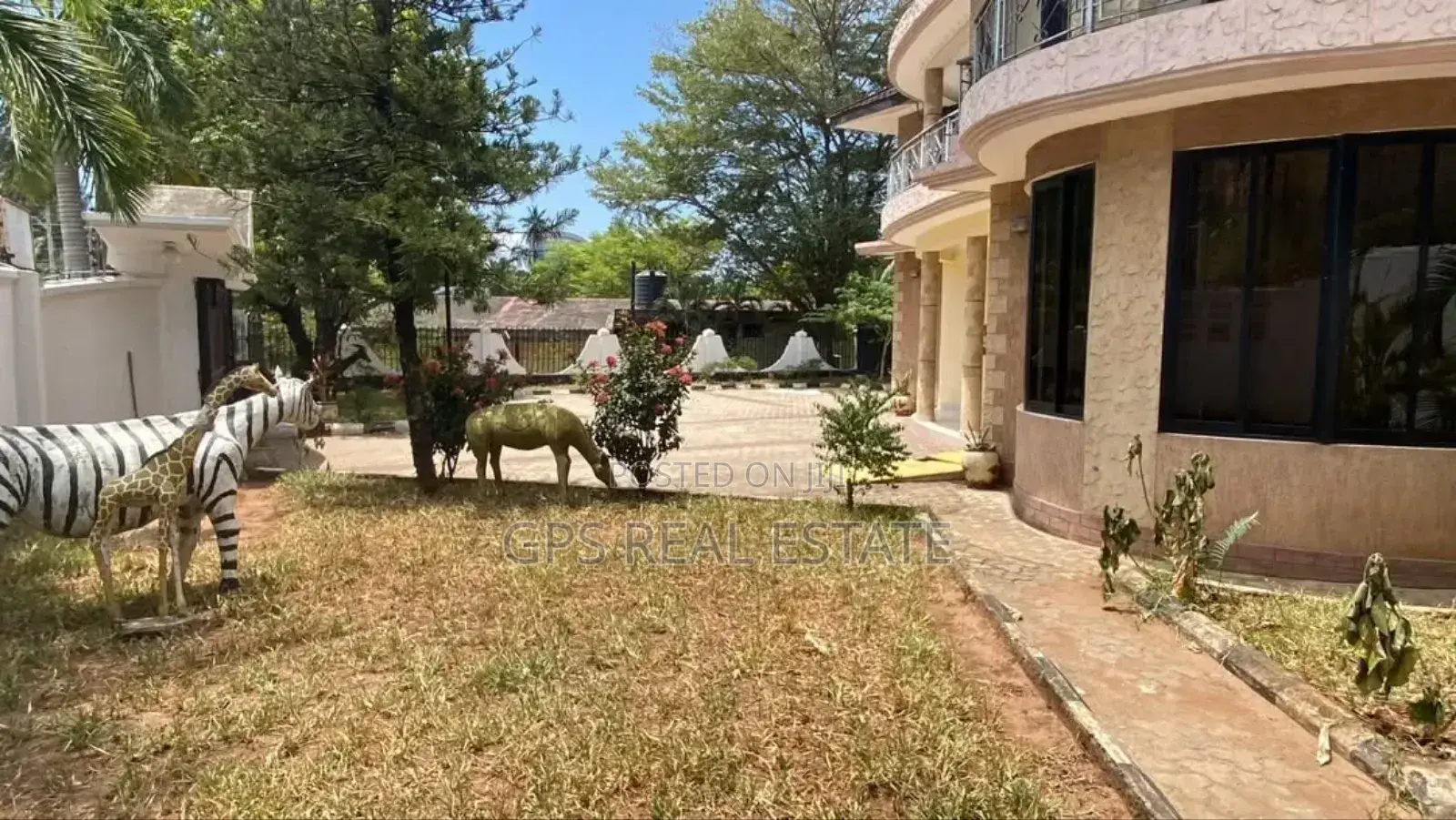 5bdrm House in Mikocheni A ,, Kinondoni for sale