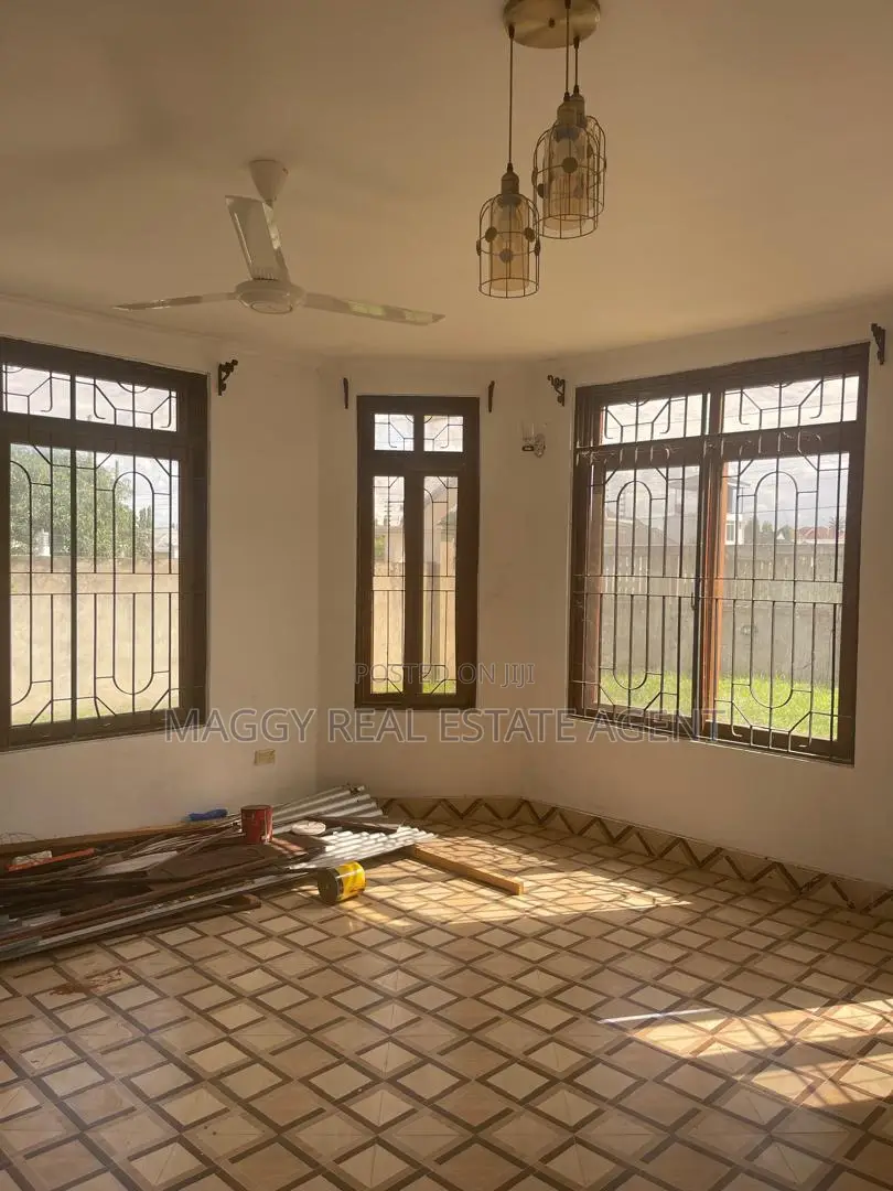5bdrm House in Teta, Mbweni for rent