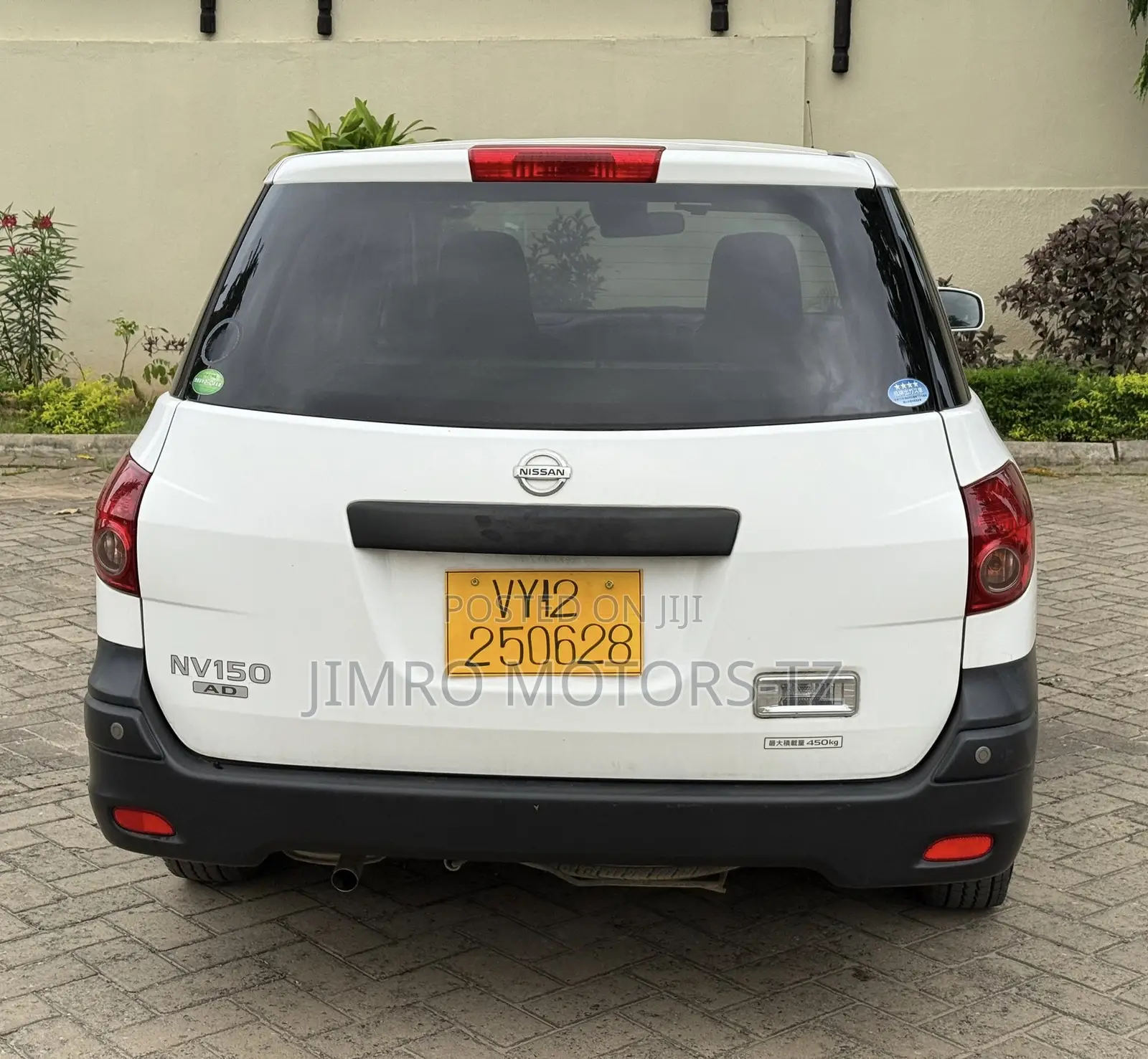 Nissan Advan 2018 White