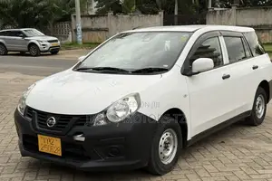 Nissan Advan 2018 White