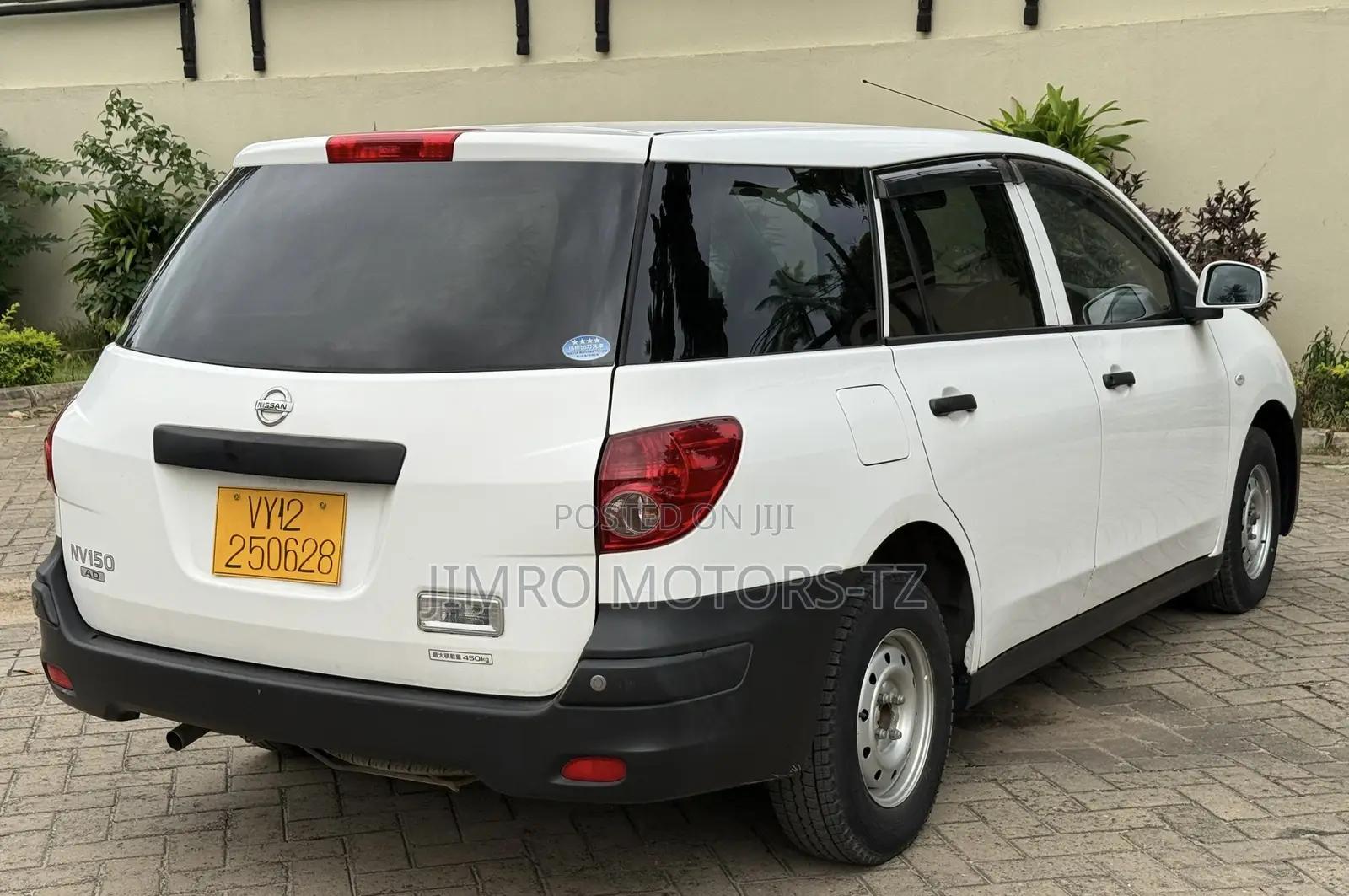 Nissan Advan 2018 White