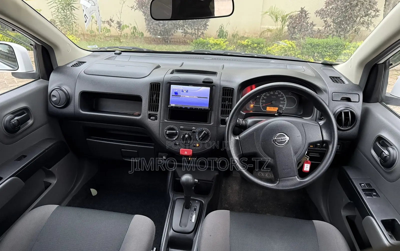 Nissan Advan 2018 White