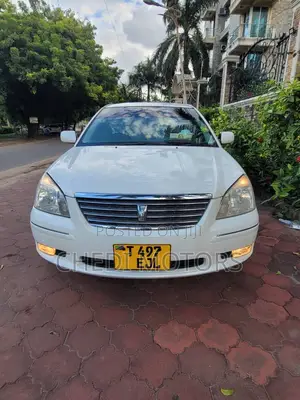 Photo - Toyota Premio 2004 White