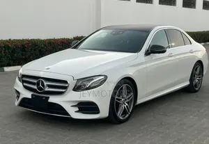 Mercedes-Benz E200 2017 Pearl