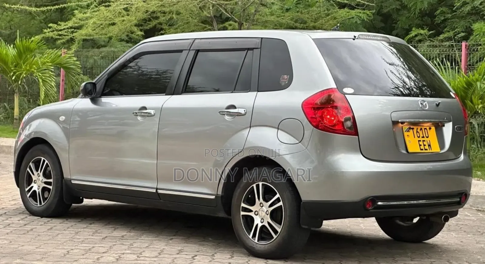 Mazda Verisa 2010 Gray