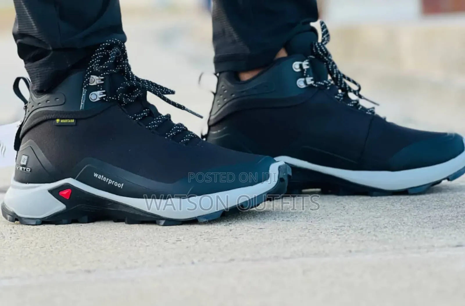 Smoothly and Smartly Surface Lined Waterproof Sneakers