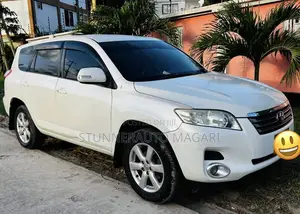 Photo - Toyota Vanguard 2009 White
