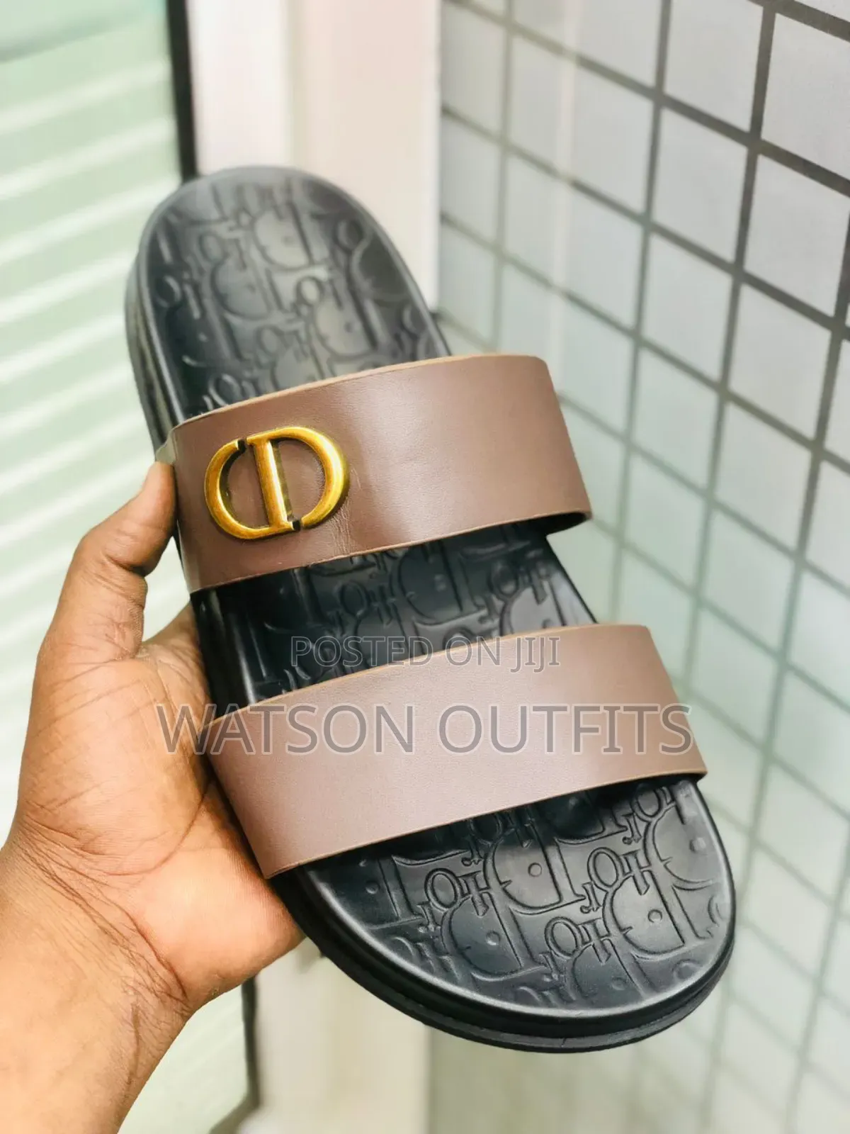 Open Shoes Smoothly and Smartly Looking