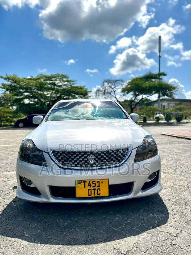 Toyota Crown 2009 Silver