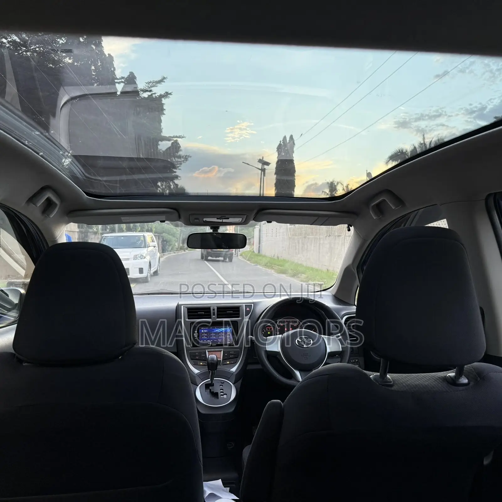 Toyota Ractis 2014 Blue