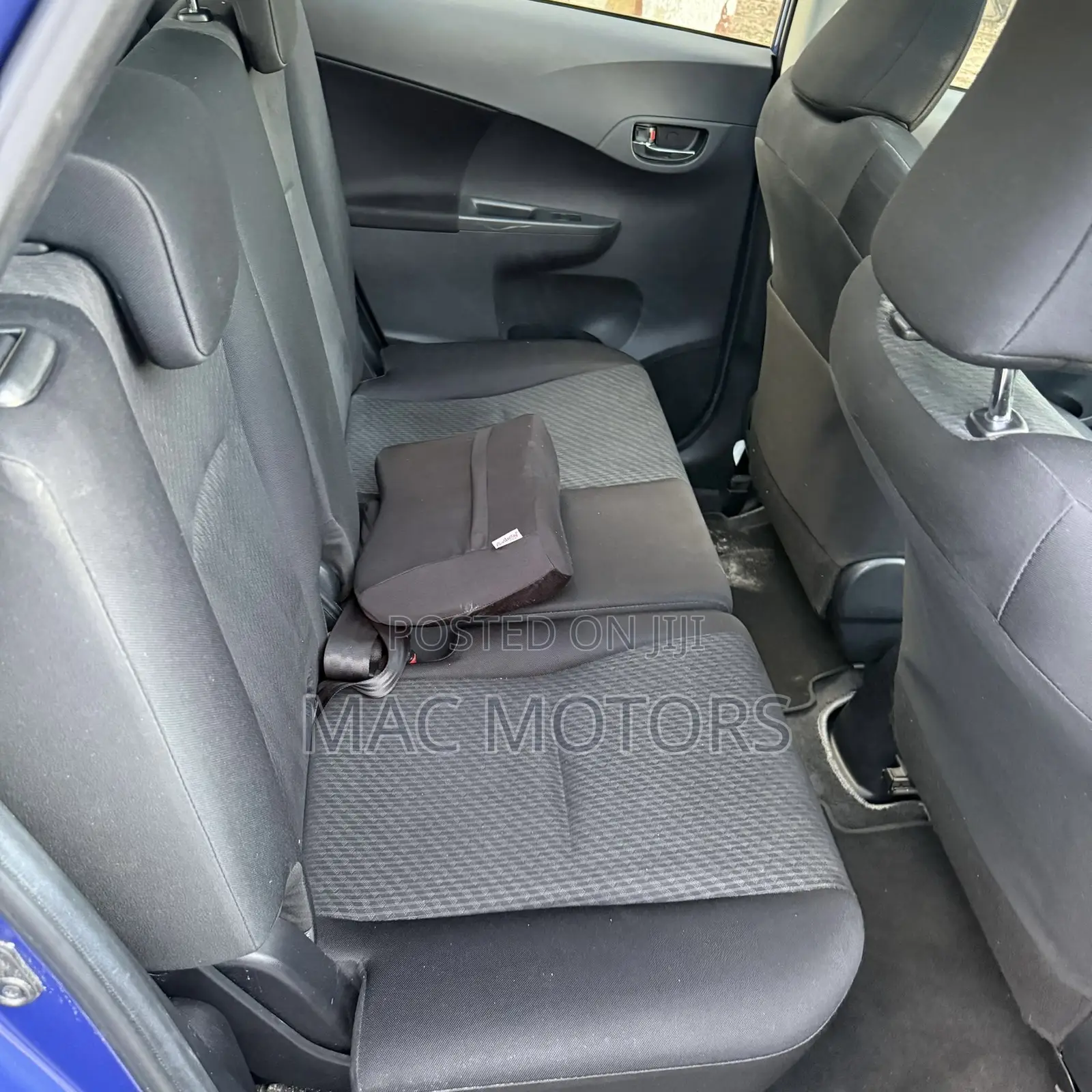 Toyota Ractis 2014 Blue