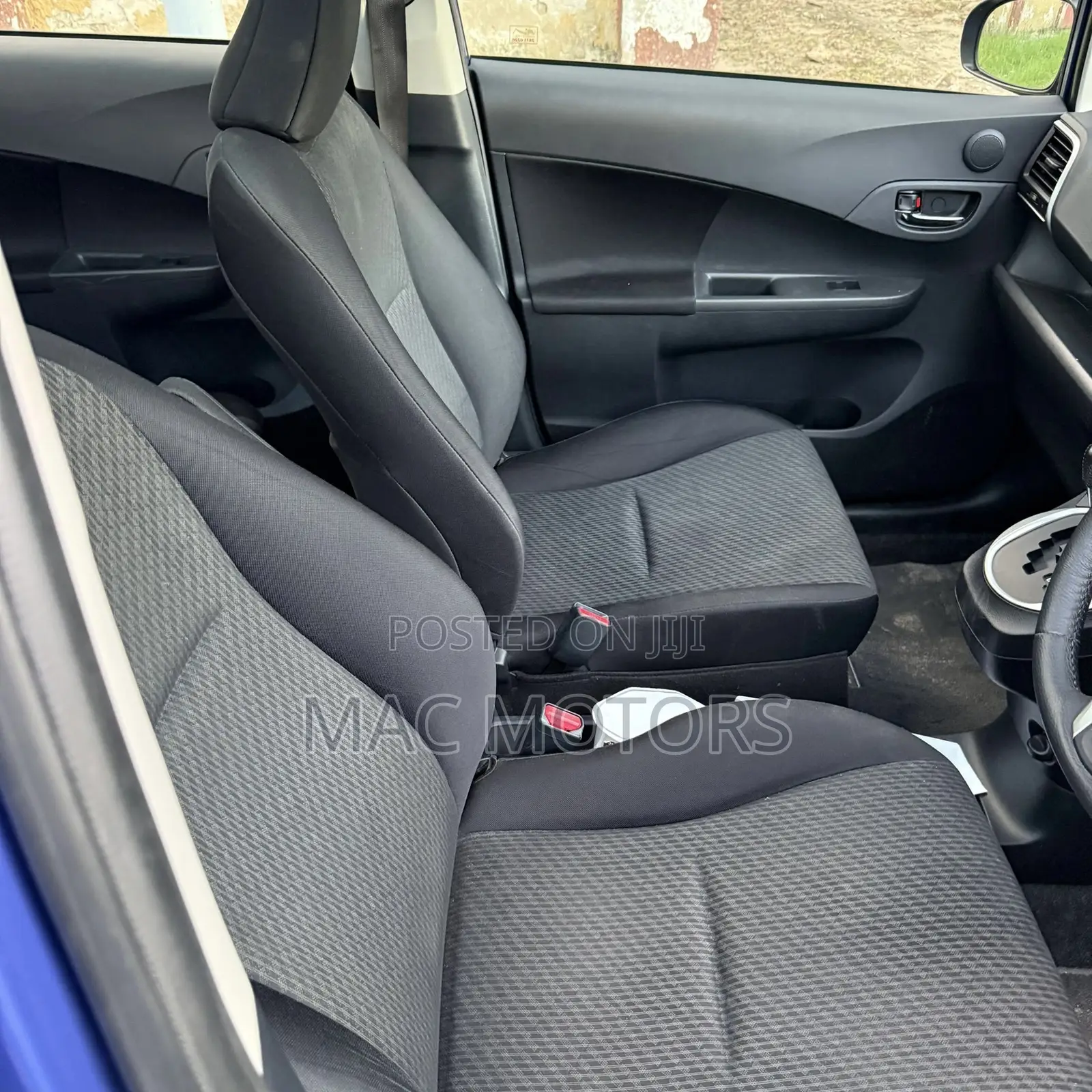 Toyota Ractis 2014 Blue
