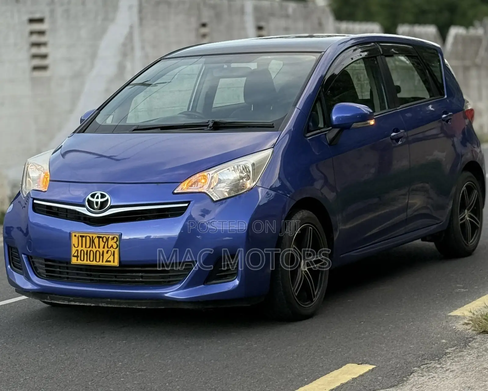 Toyota Ractis 2014 Blue