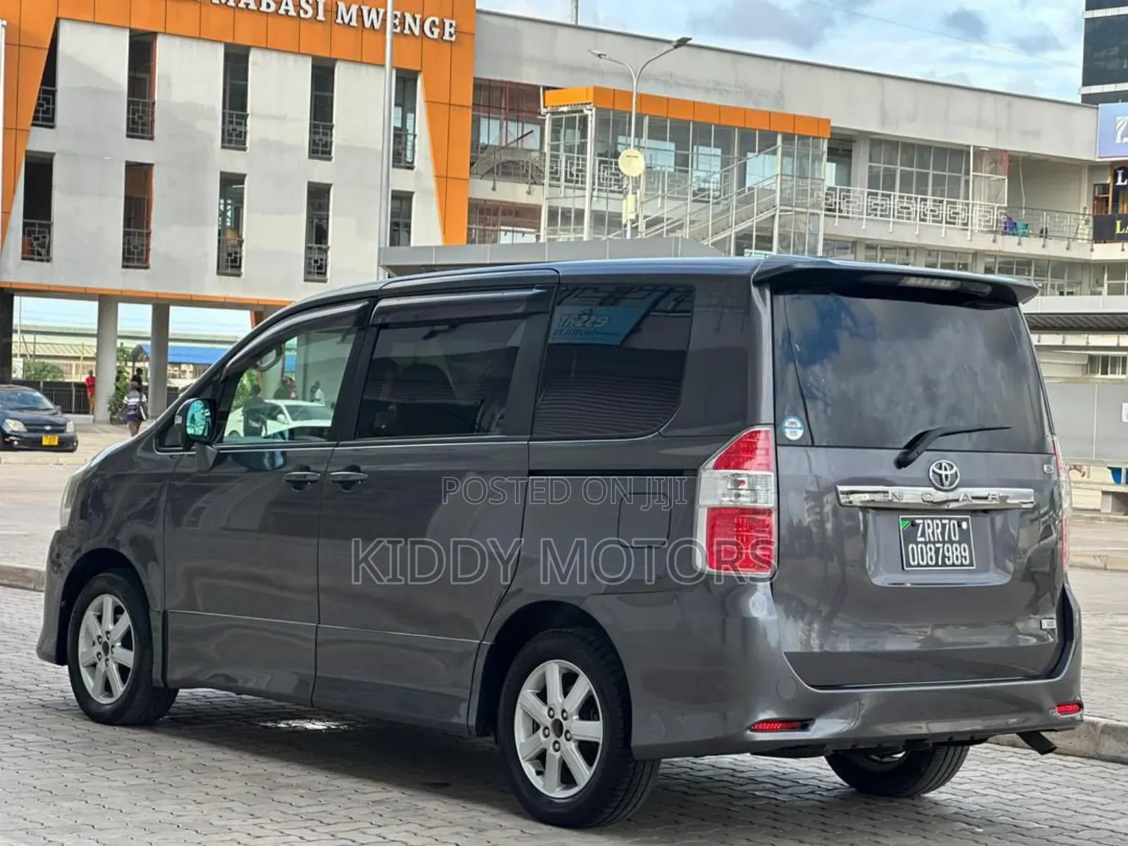 Toyota Noah 2008 Gray
