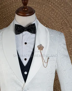 White Carving Suit/Suti Iliyopambwa