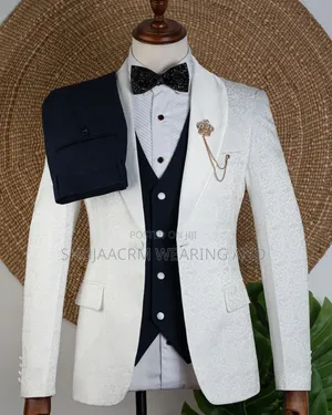 White Carving Suit/Suti Iliyopambwa