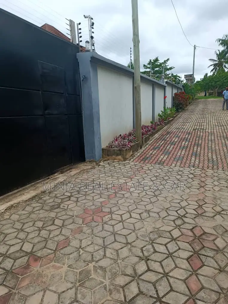 3bdrm House in Goba for rent