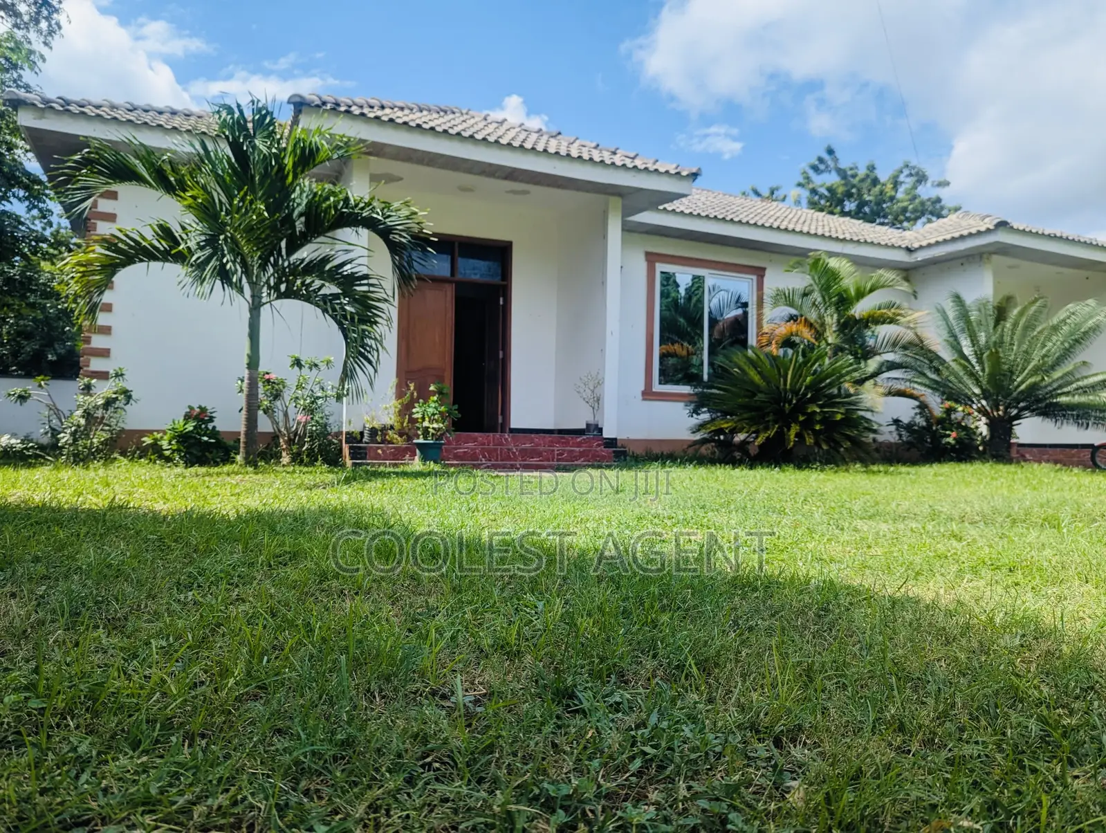 2bdrm Apartment in Coolest Estate, Oyster Bay for rent