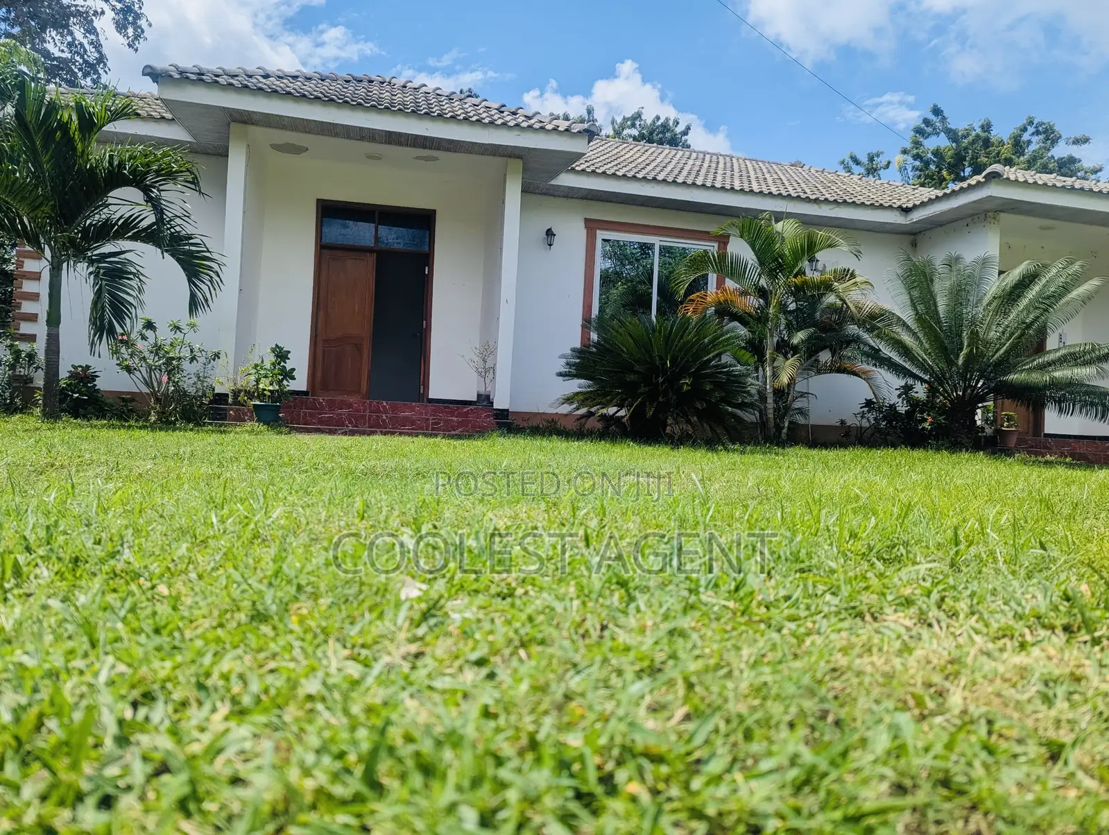 2bdrm Apartment in Coolest Estate, Oyster Bay for rent