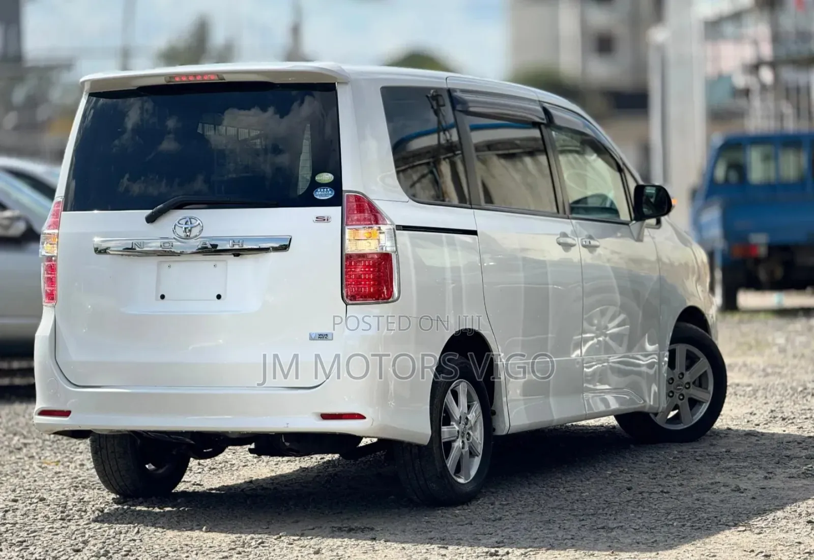 Toyota Noah 2009 White