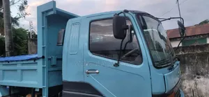 Mistubish Fuso Tiper