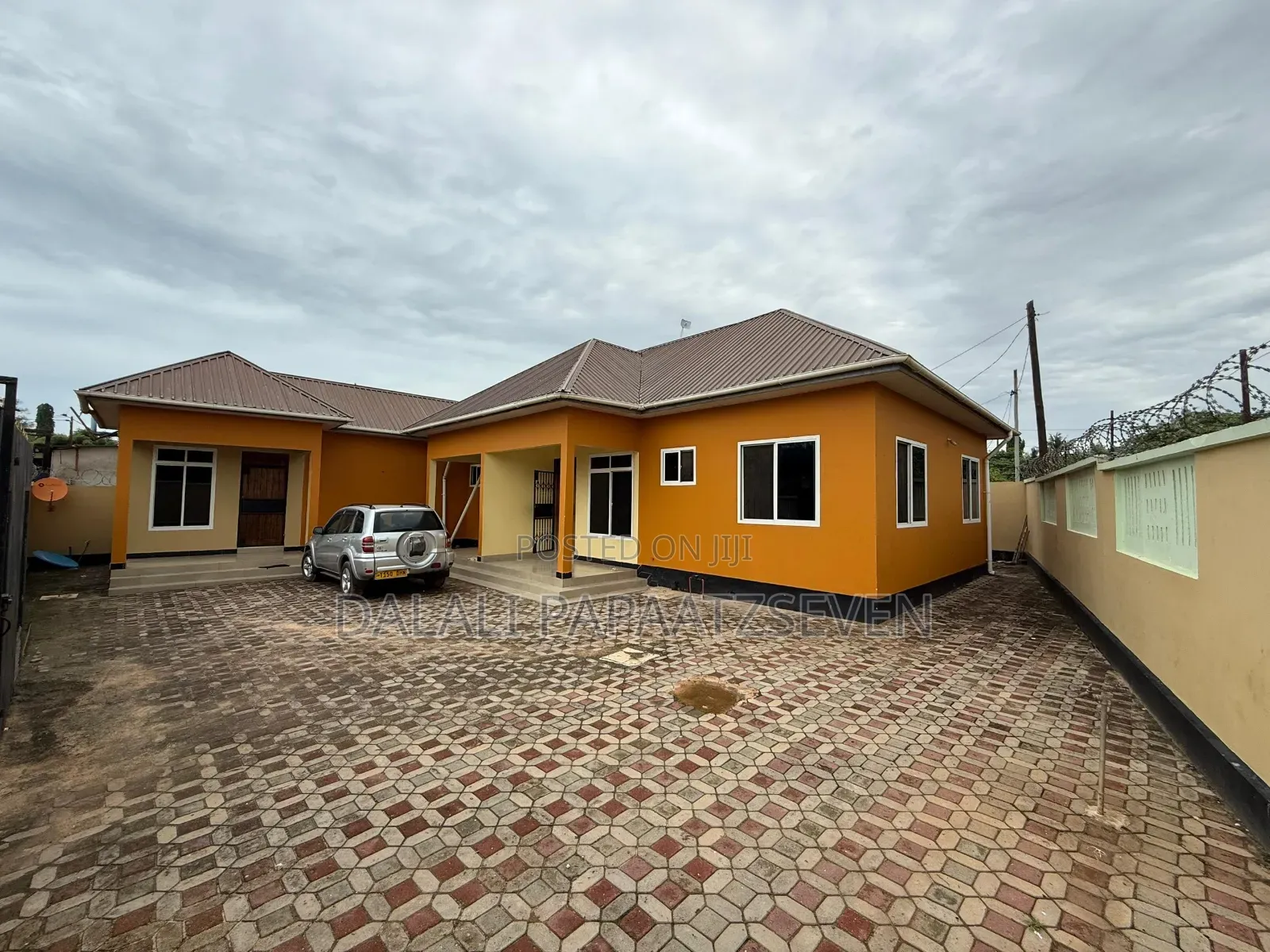 2bdrm Apartment in Dalalipapaatzseven, Kinondoni for sale