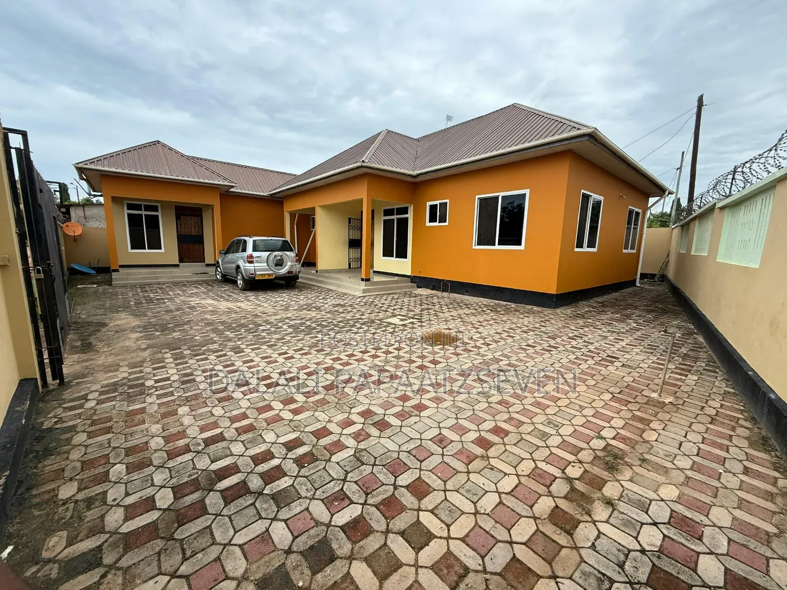 2bdrm Apartment in Dalalipapaatzseven, Kinondoni for sale