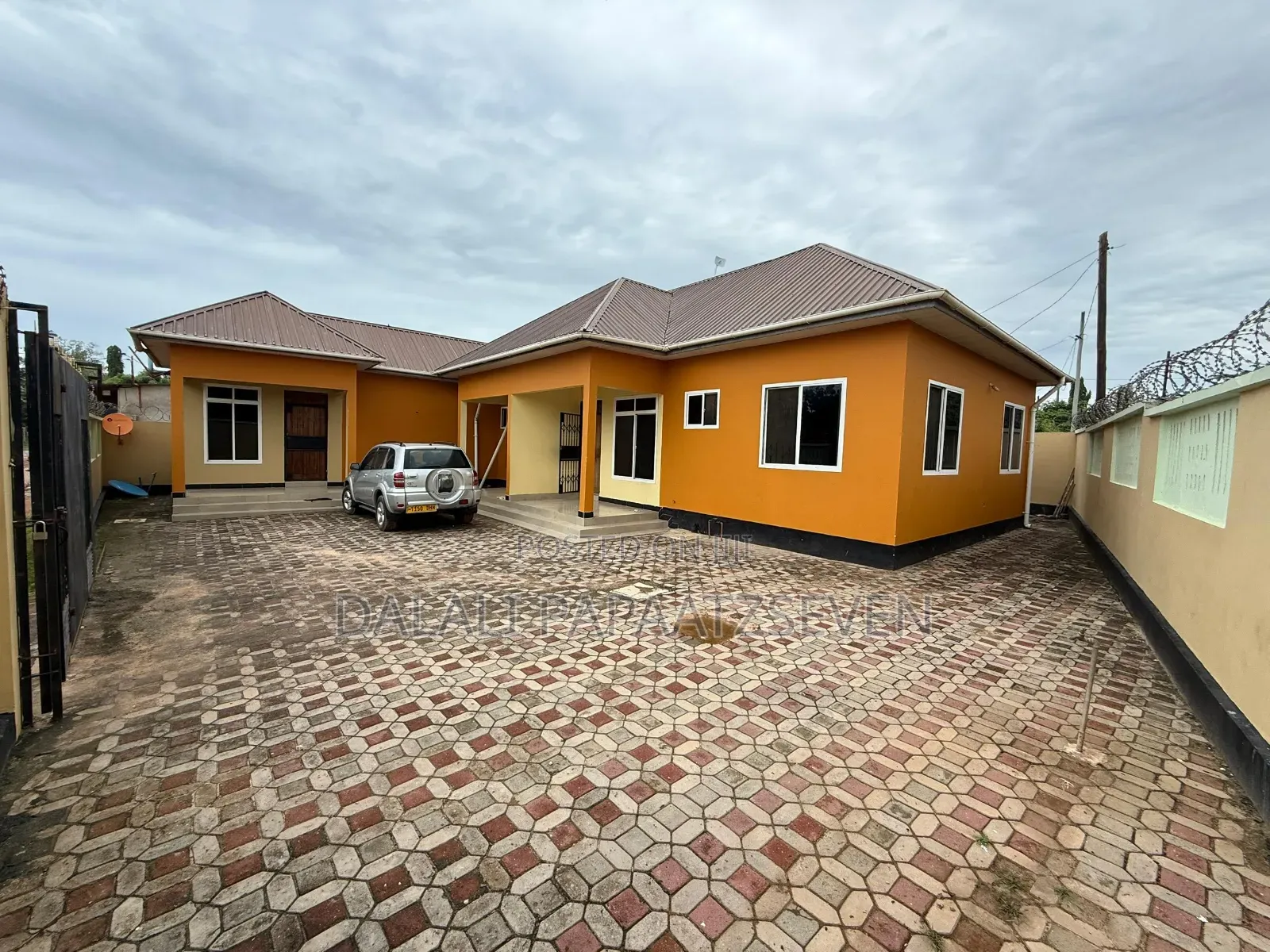 2bdrm Apartment in Dalalipapaatzseven, Kinondoni for sale
