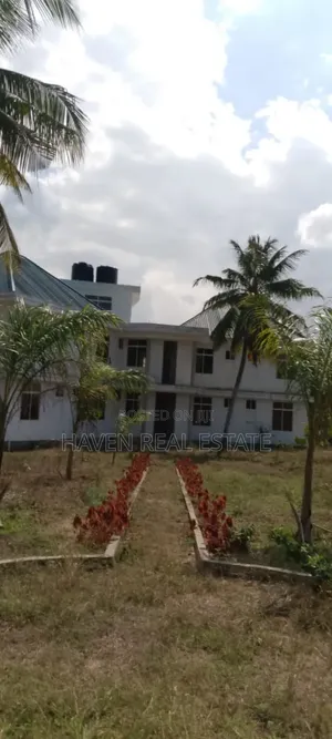 20bdrm House in Mbezi for sale