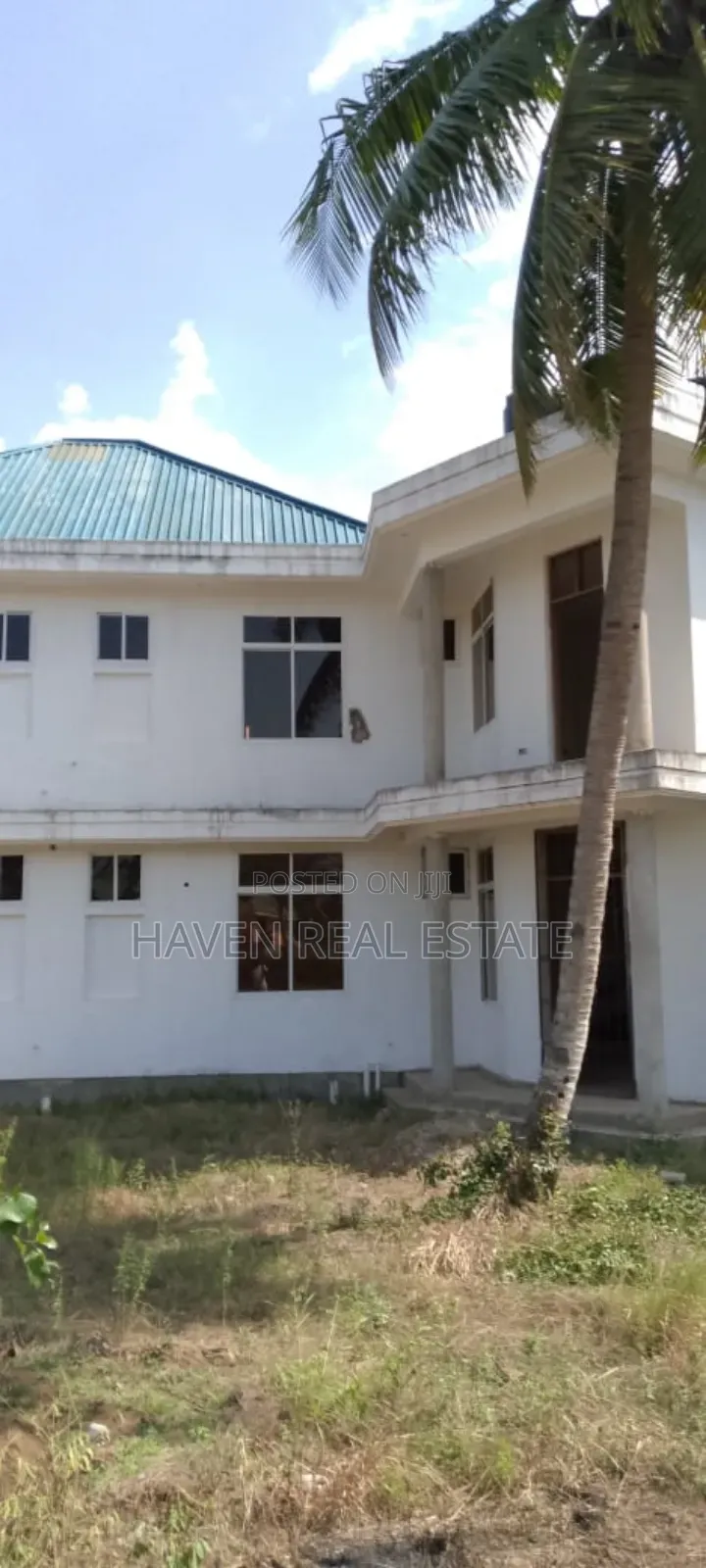 20bdrm House in Mbezi for sale